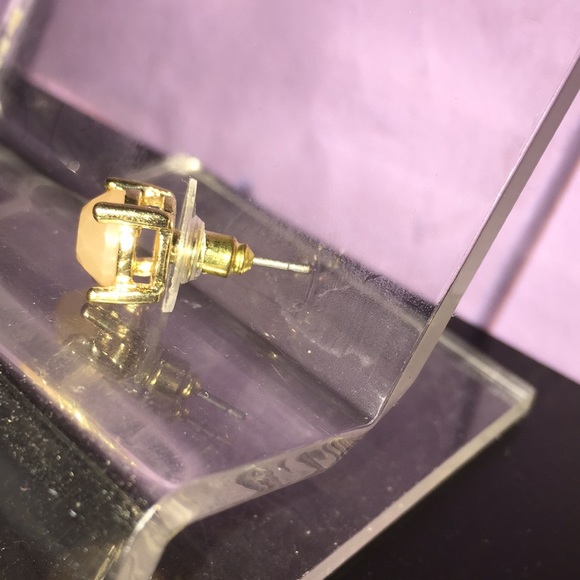 dome shaped errings - Picture 2 of 4